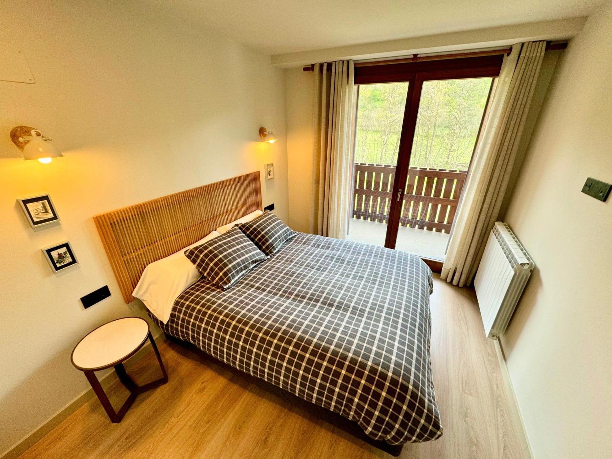 Apartament Bpirineos-Besurta Benasque Zewnętrze zdjęcie
